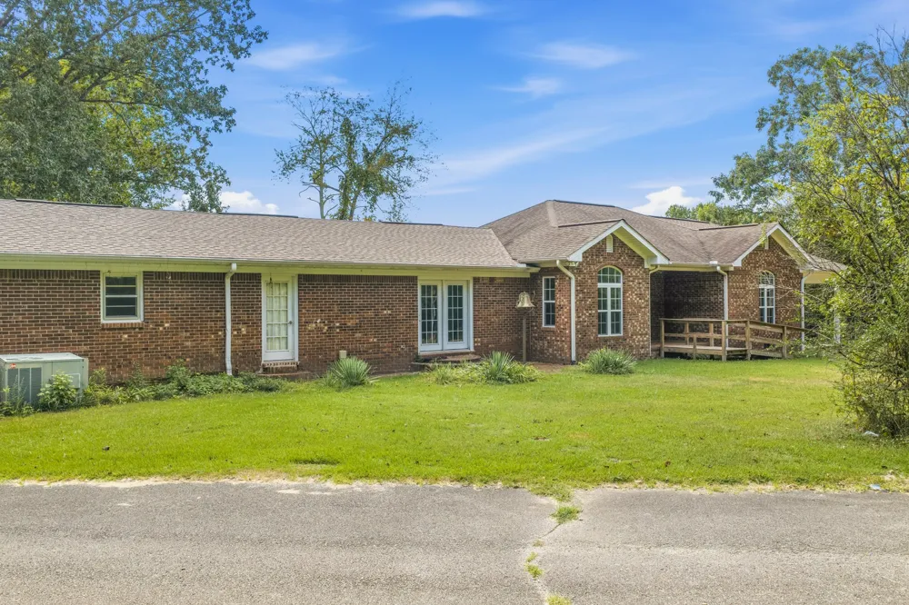 221 Dickson Ln Parsons, TN 38363