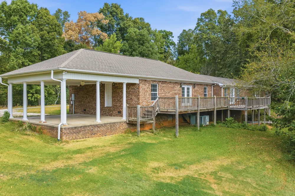 221 Dickson Ln Parsons, TN 38363