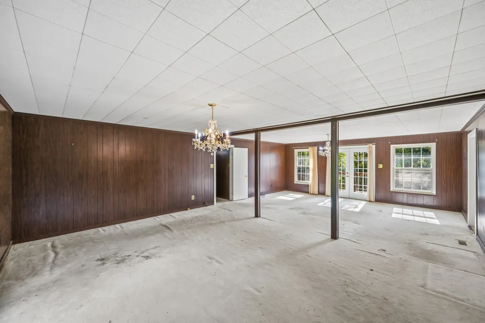 221 Dickson Ln Parsons, TN 38363