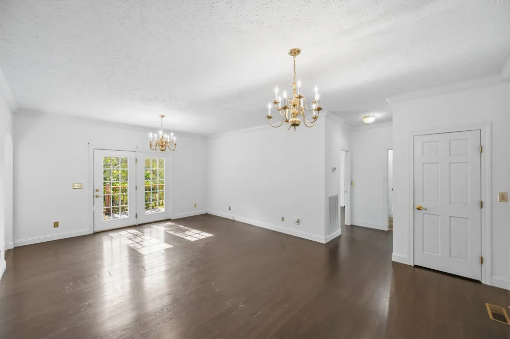 221 Dickson Ln Parsons, TN 38363