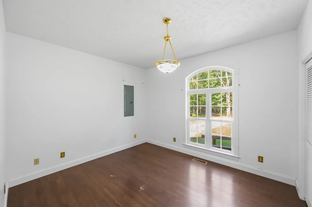 221 Dickson Ln Parsons, TN 38363