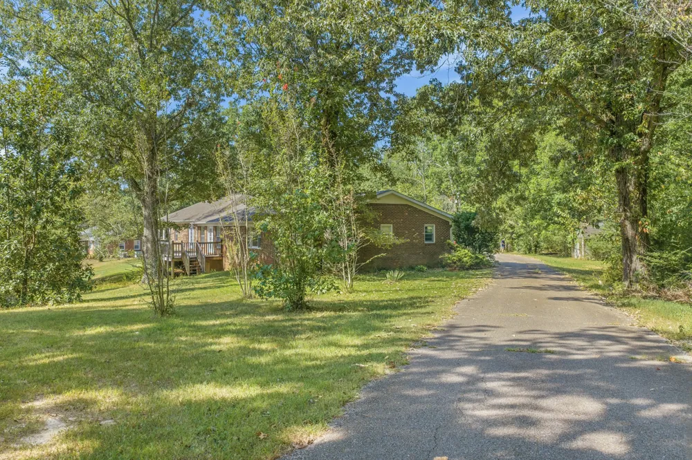 221 Dickson Ln Parsons, TN 38363