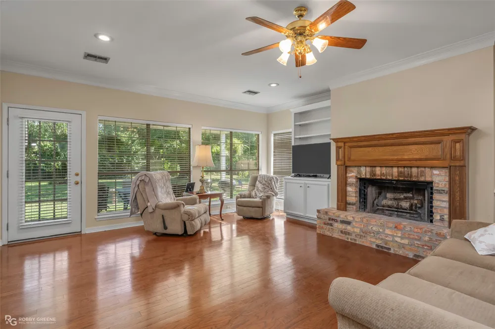 253 Clearwood Shreveport, LA 71105