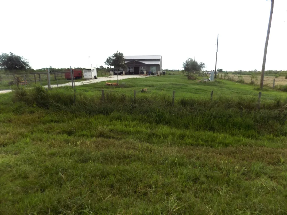 4726 County Road 45 Angleton, TX 77515