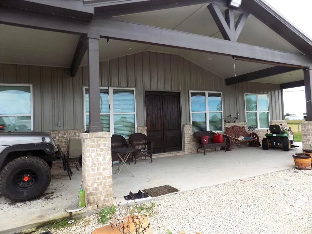 4726 County Road 45 Angleton, TX 77515