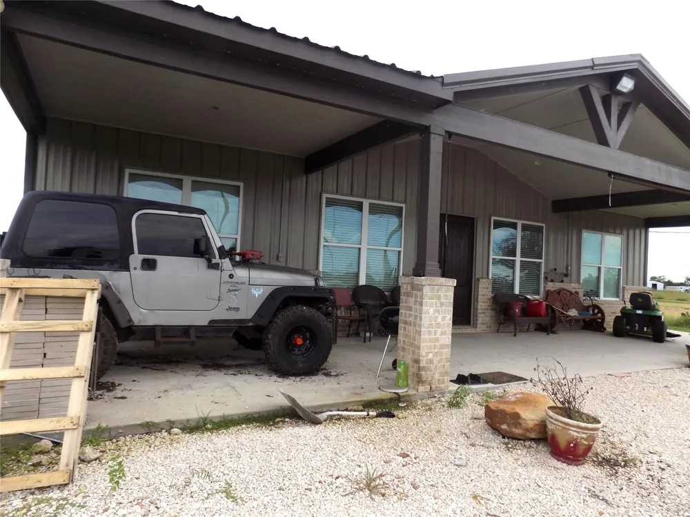 4726 County Road 45 Angleton, TX 77515