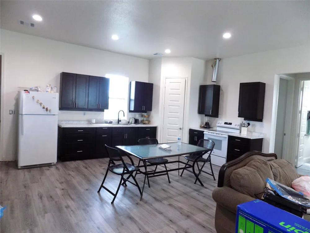 4726 County Road 45 Angleton, TX 77515