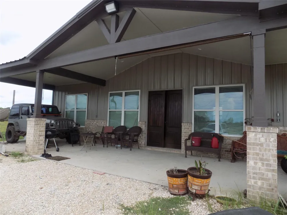 4726 County Road 45 Angleton, TX 77515