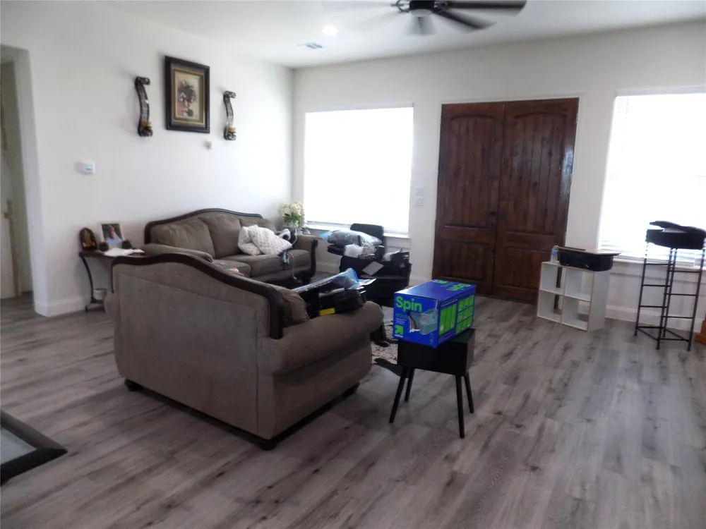 4726 County Road 45 Angleton, TX 77515