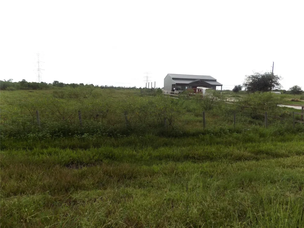 4726 County Road 45 Angleton, TX 77515