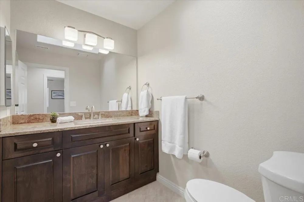 1588 Bella Vista Dr. Encinitas, CA 92024