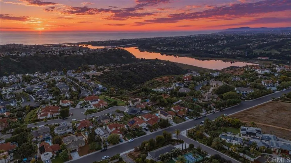 1588 Bella Vista Dr. Encinitas, CA 92024