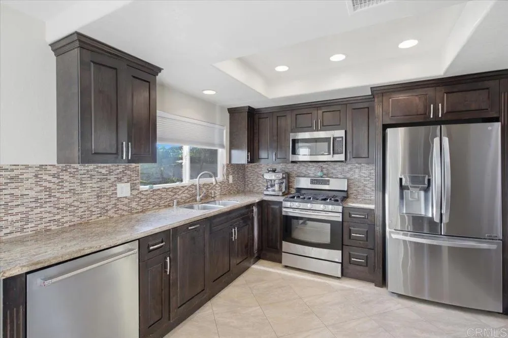 1588 Bella Vista Dr. Encinitas, CA 92024