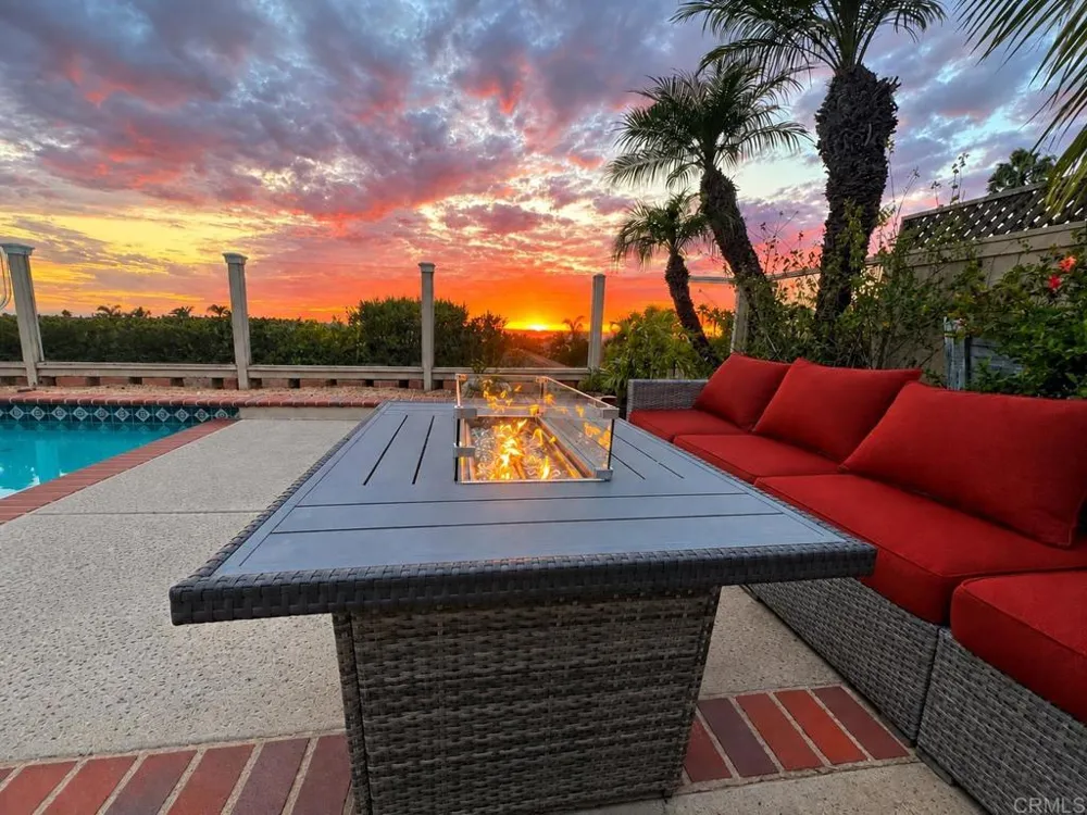1588 Bella Vista Dr. Encinitas, CA 92024