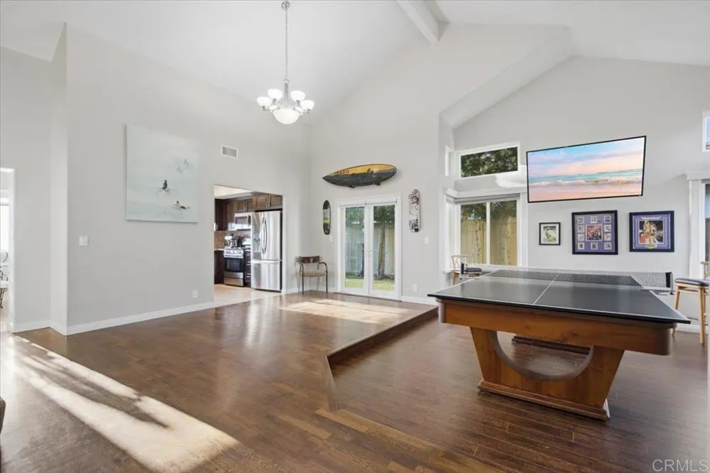 1588 Bella Vista Dr. Encinitas, CA 92024