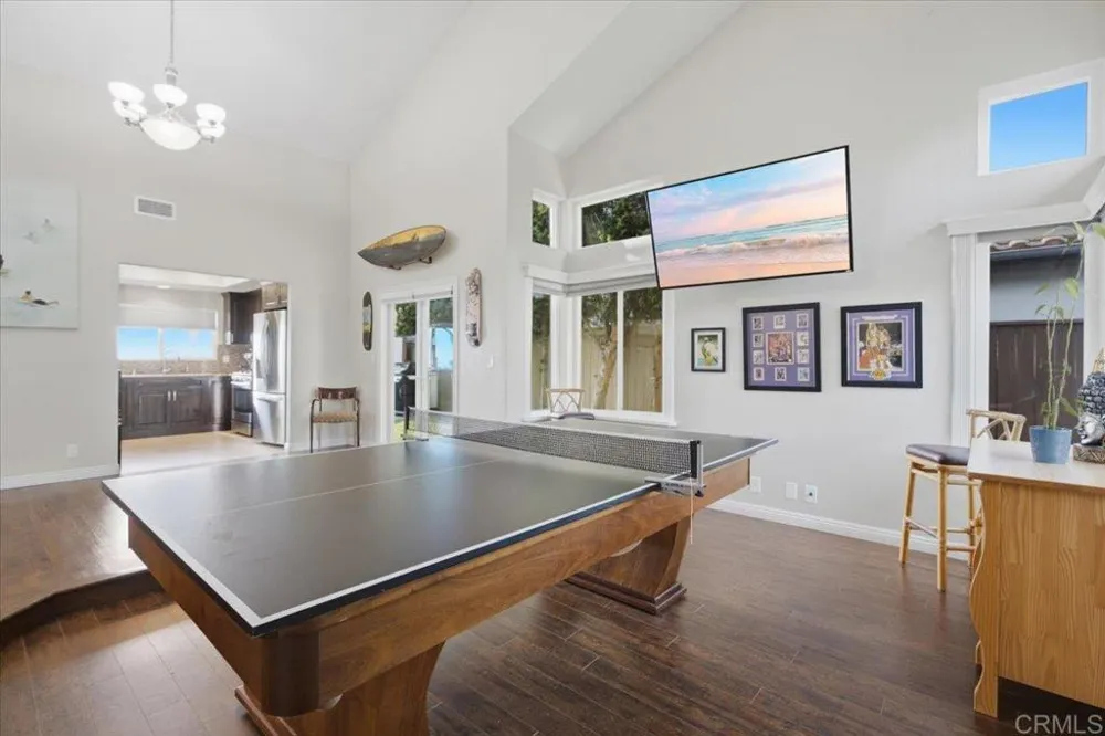 1588 Bella Vista Dr. Encinitas, CA 92024