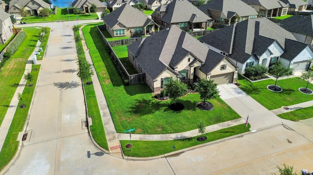 15330 Lancaster Falls Drive Cypress, TX 77429