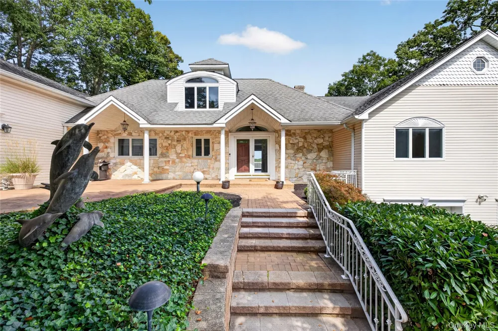 2 Centershore Road S Centerport, NY 11721