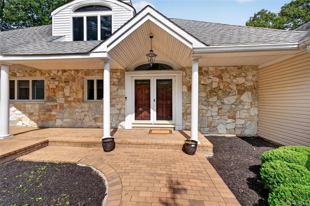 2 Centershore Road S Centerport, NY 11721
