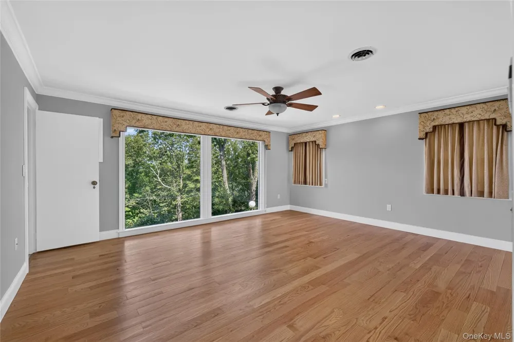 2 Centershore Road S Centerport, NY 11721
