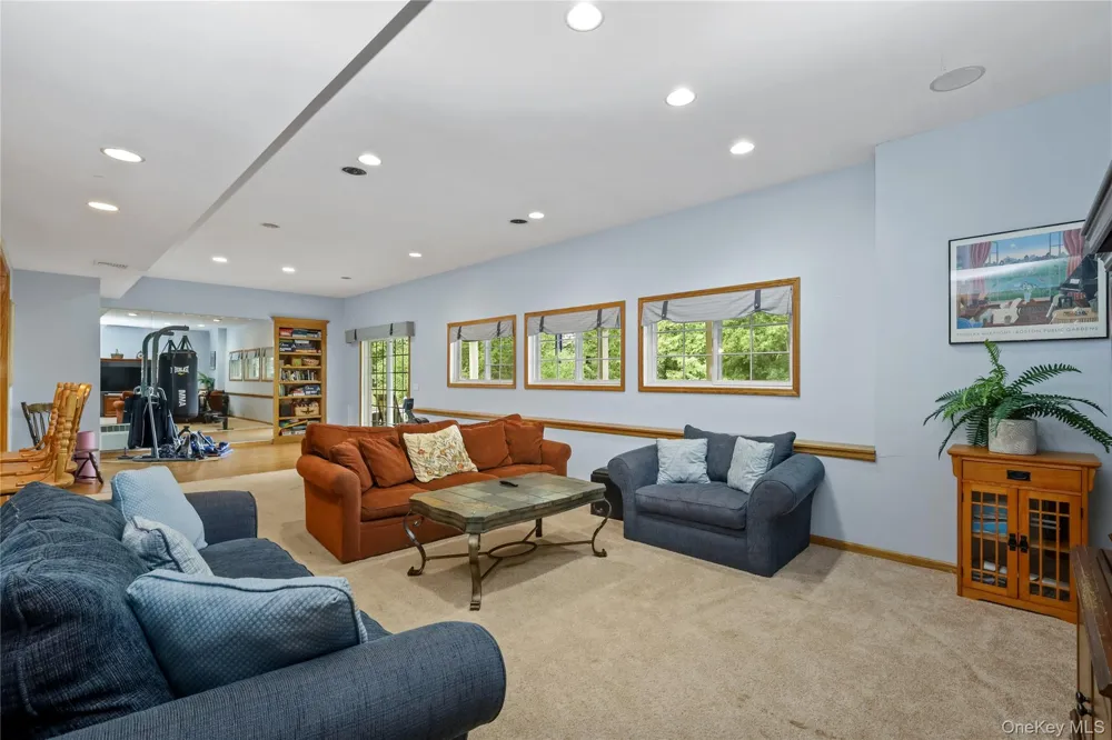 20 Parkview Circle Carmel, NY 10512