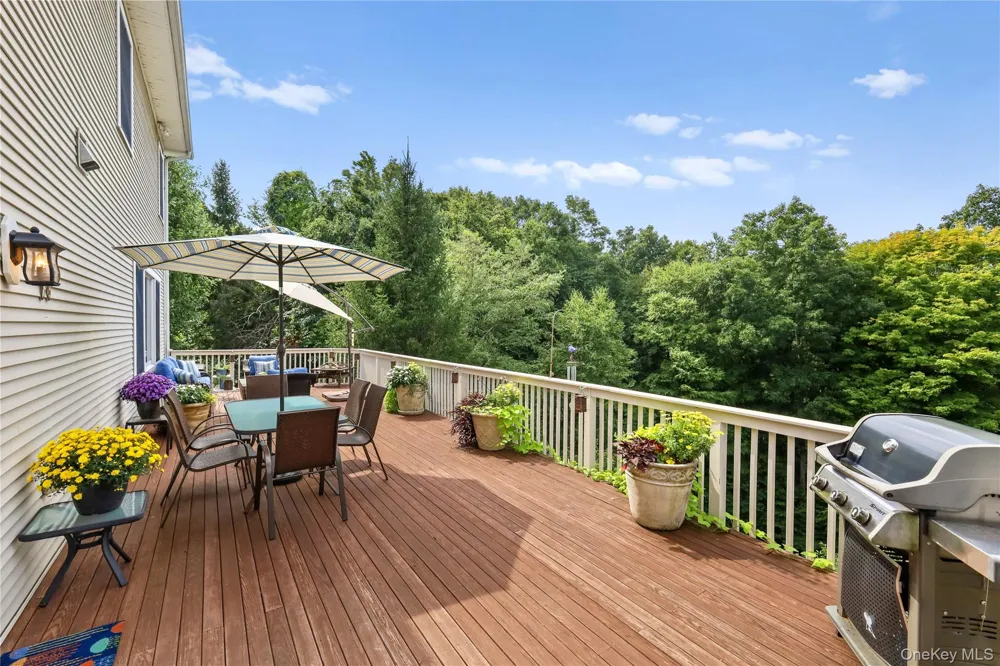 20 Parkview Circle Carmel, NY 10512