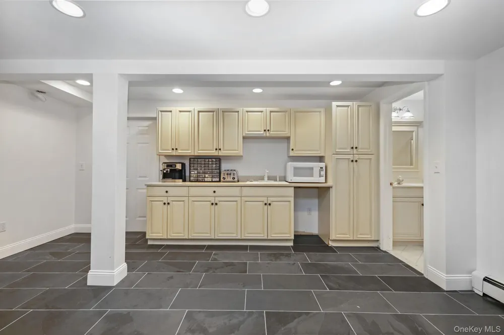 13 Hyatt Lane Somers, NY 10589