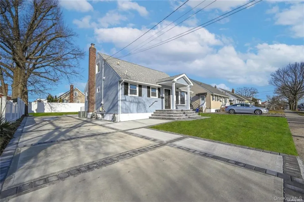 253 Meyer Avenue Valley Stream, NY 11580