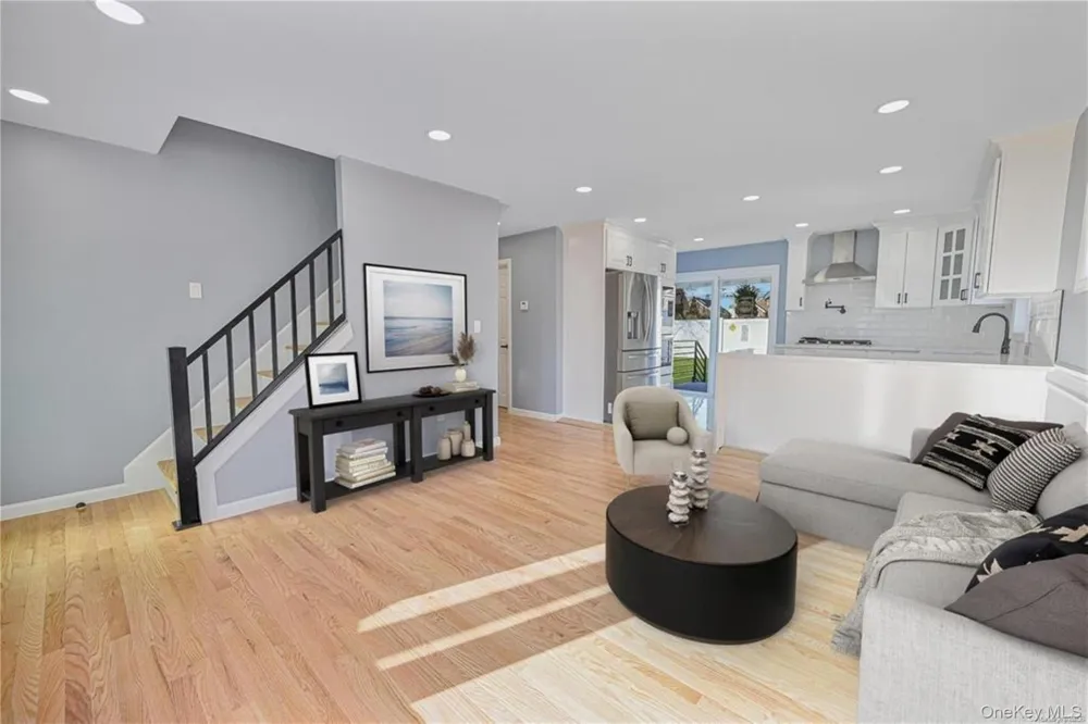 253 Meyer Avenue Valley Stream, NY 11580