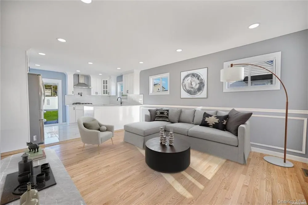 253 Meyer Avenue Valley Stream, NY 11580