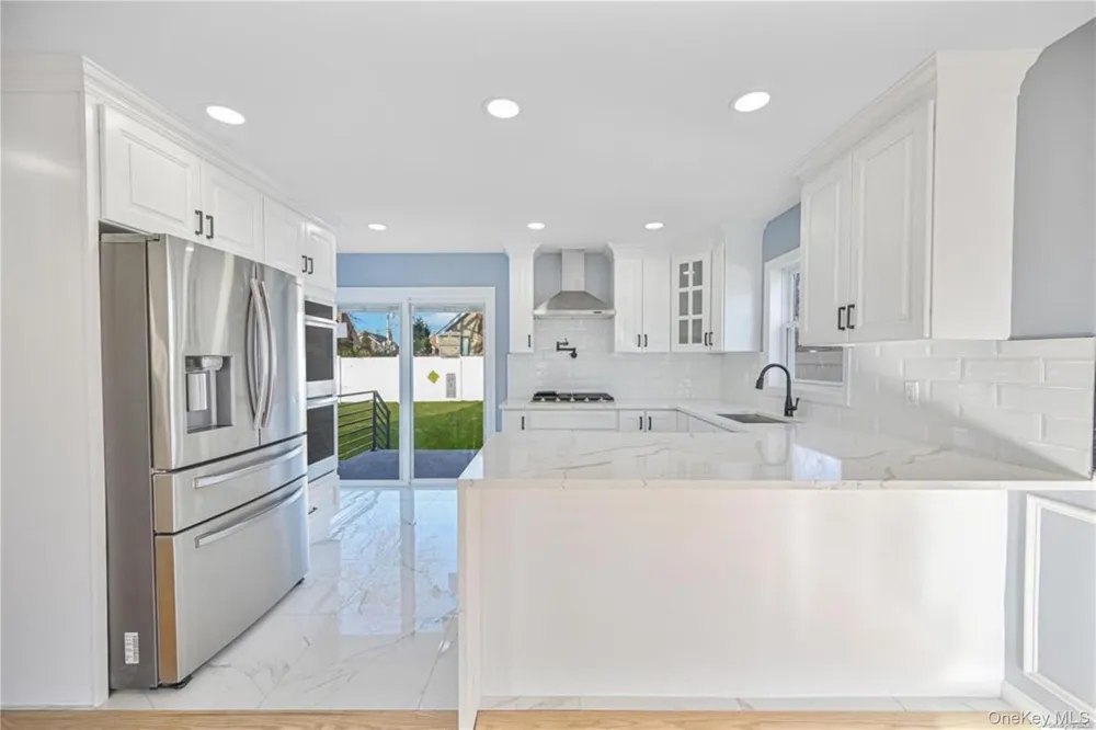 253 Meyer Avenue Valley Stream, NY 11580