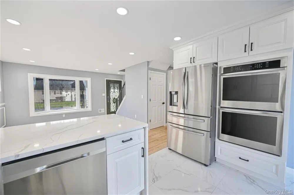 253 Meyer Avenue Valley Stream, NY 11580
