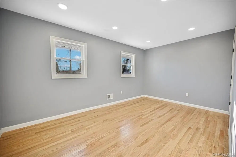 253 Meyer Avenue Valley Stream, NY 11580