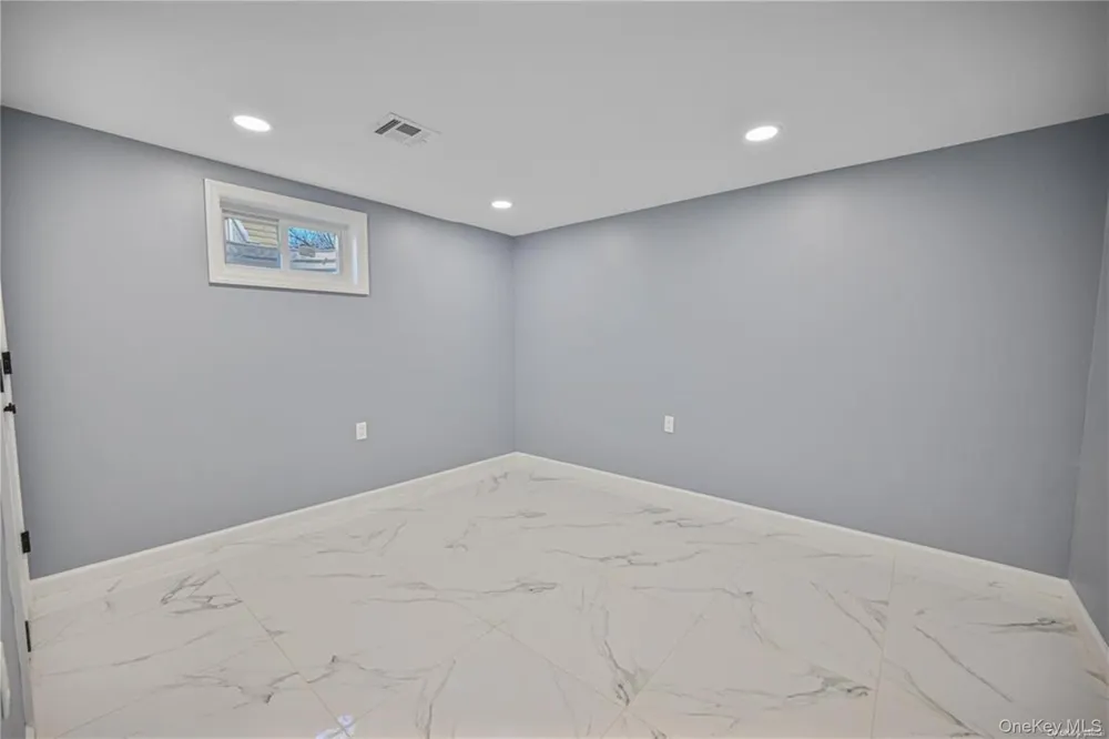 253 Meyer Avenue Valley Stream, NY 11580