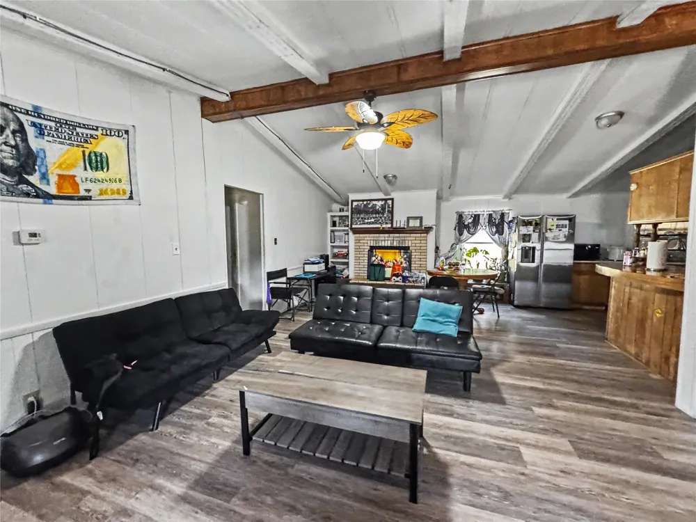 8683 436 ROAD Hulbert, OK 74441