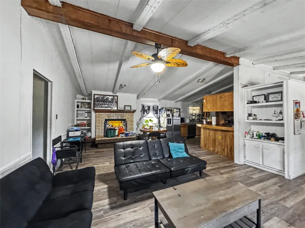 8683 436 ROAD Hulbert, OK 74441
