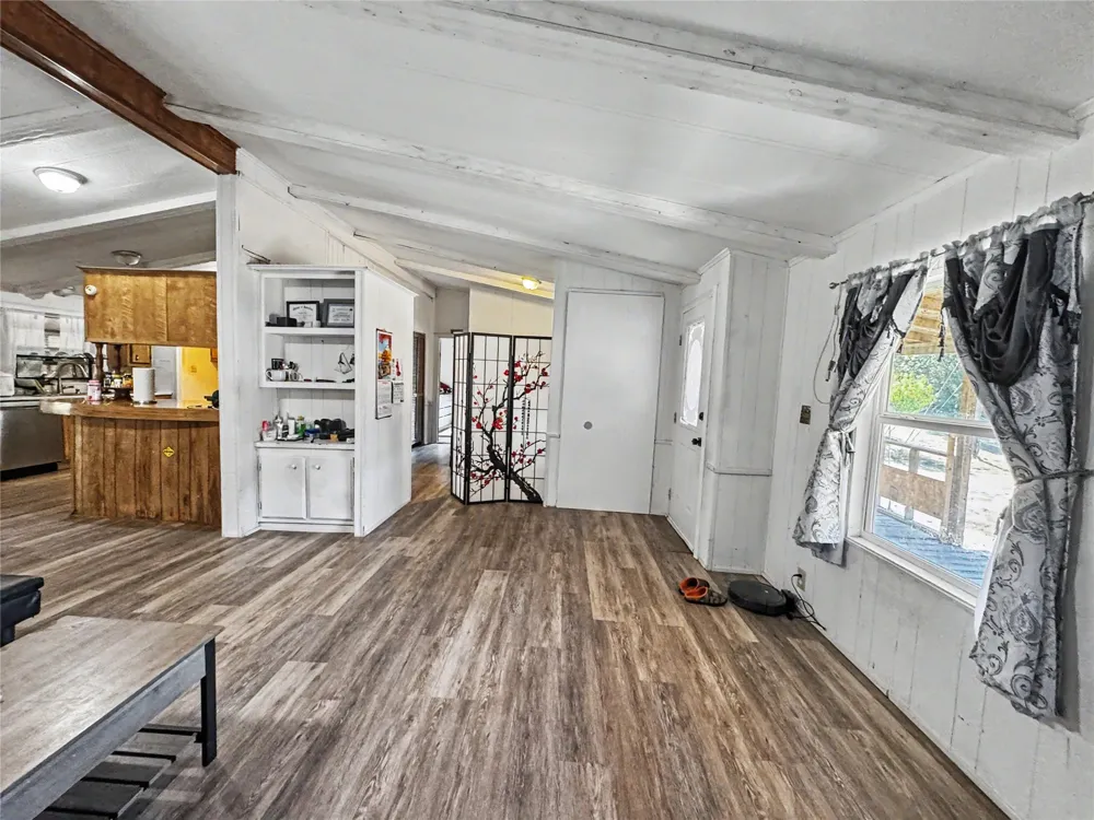 8683 436 ROAD Hulbert, OK 74441