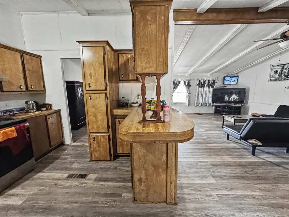 8683 436 ROAD Hulbert, OK 74441
