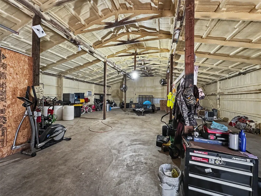 8683 436 ROAD Hulbert, OK 74441