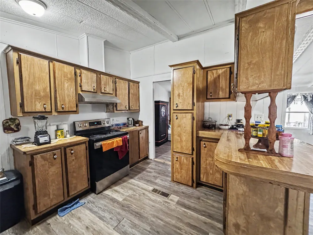8683 436 ROAD Hulbert, OK 74441