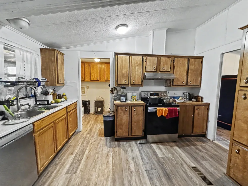 8683 436 ROAD Hulbert, OK 74441