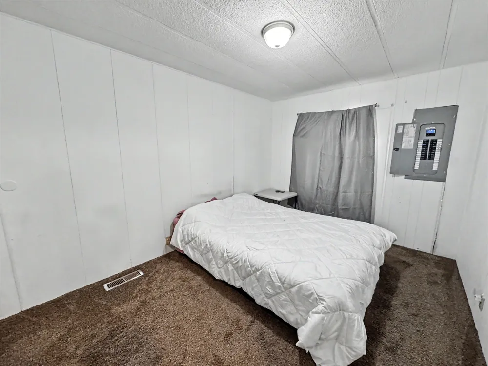 8683 436 ROAD Hulbert, OK 74441