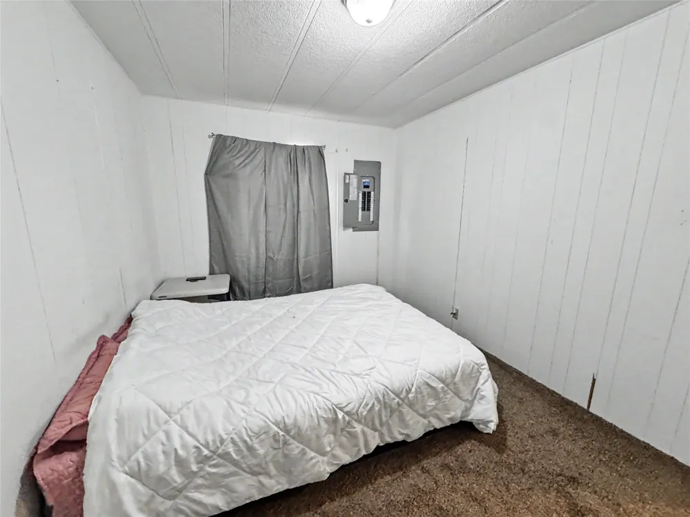 8683 436 ROAD Hulbert, OK 74441
