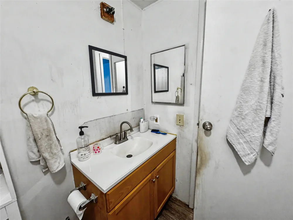 8683 436 ROAD Hulbert, OK 74441