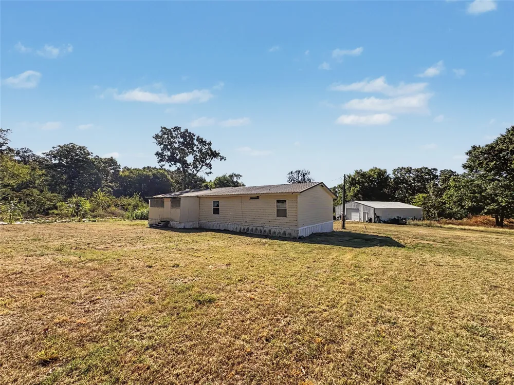 8683 436 ROAD Hulbert, OK 74441