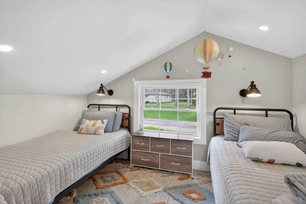 622 Swains Lake Drive Pulaski Township, MI 49237