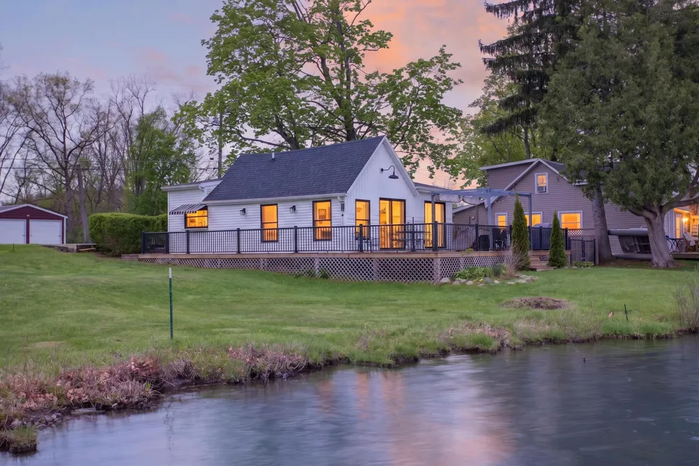 622 Swains Lake Drive Pulaski Township, MI 49237