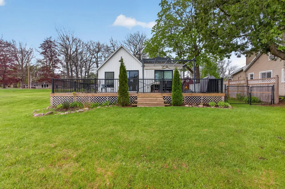 622 Swains Lake Drive Pulaski Township, MI 49237