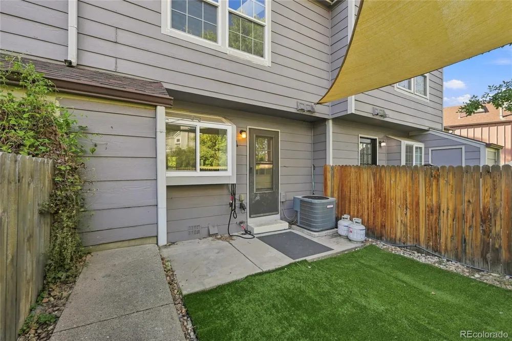 1228 S Flower Circle #C Denver, CO 80232