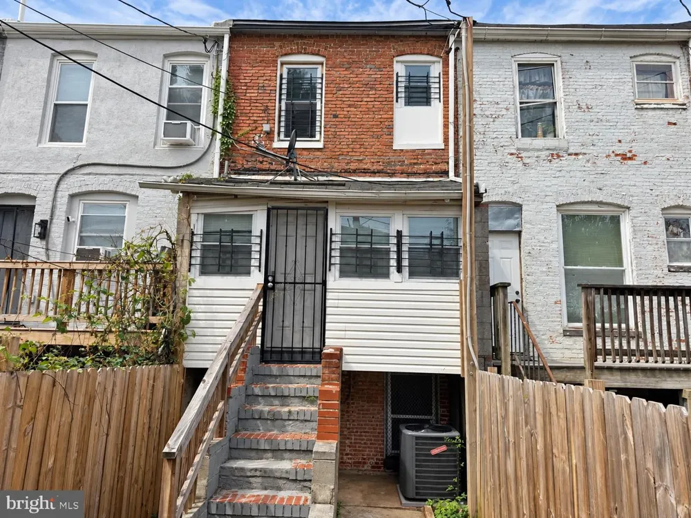 3313 PATON AVENUE Baltimore, MD 21215